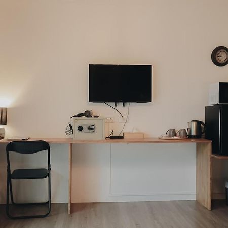 Отель Thira House Карон Экстерьер фото